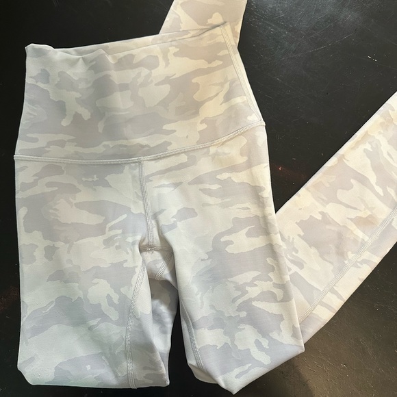 Lululemon Allign high rise legging 28”. - Picture 2 of 5